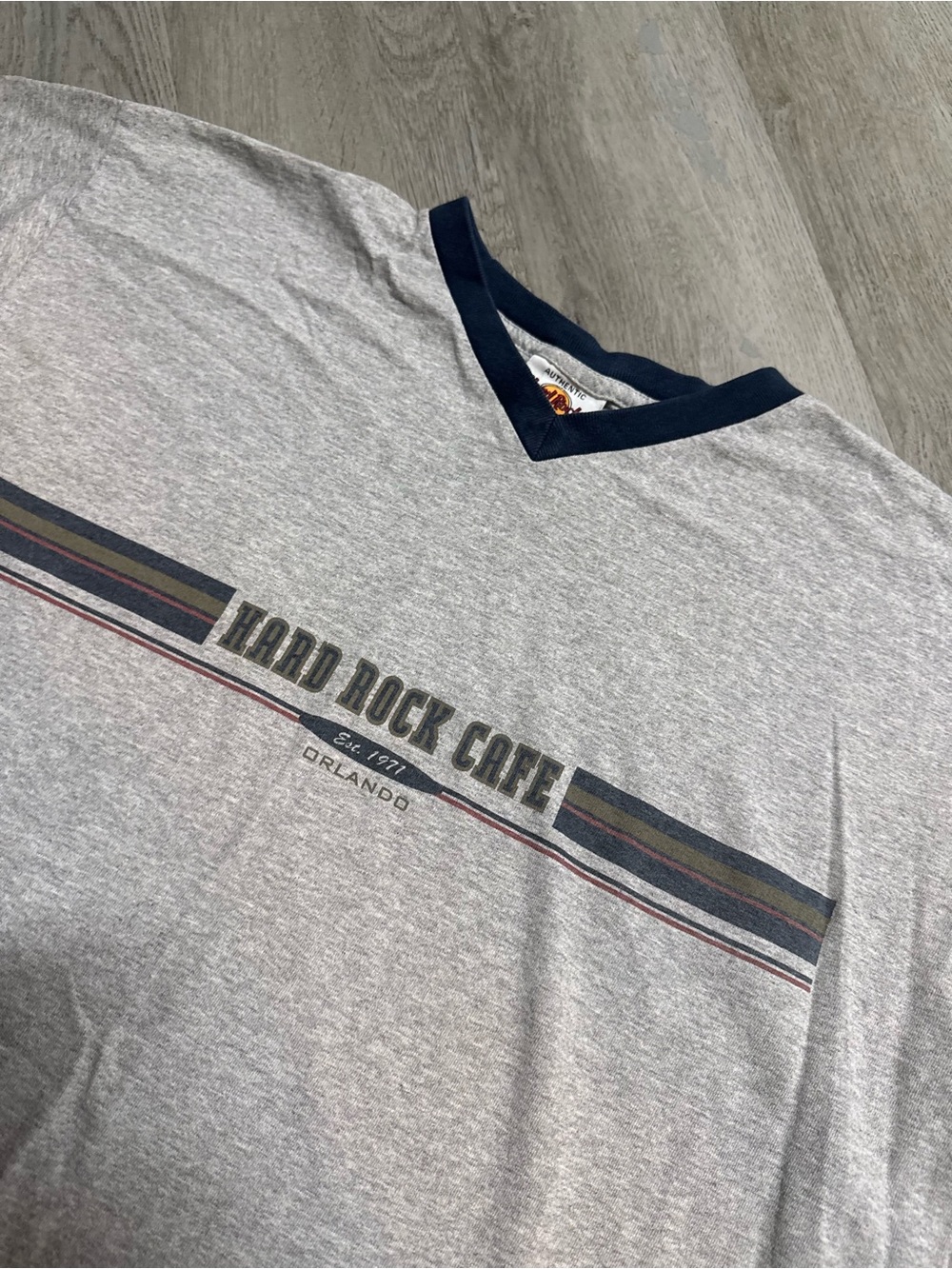 •HARD ROCK CAFE• VINTAGE TEE - Picture 4 of 5